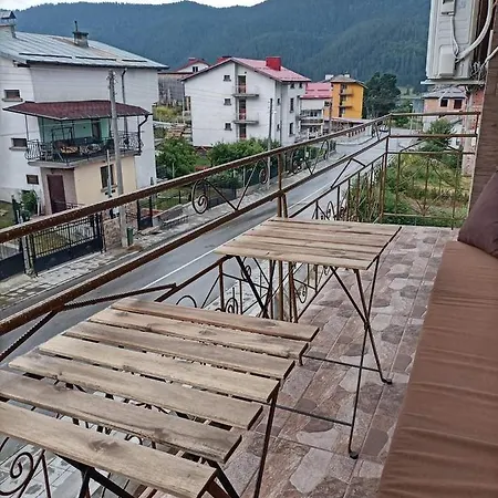 делоре Apartment *