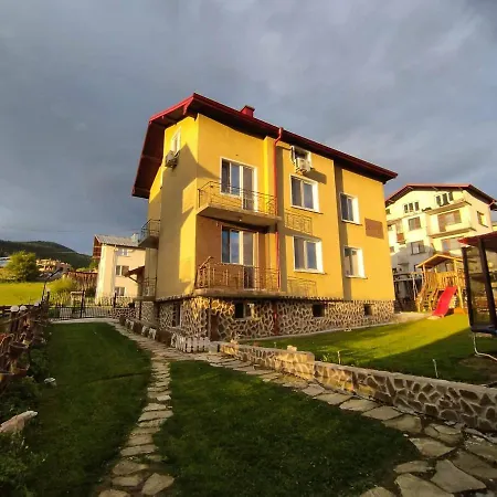 делоре Apartment *